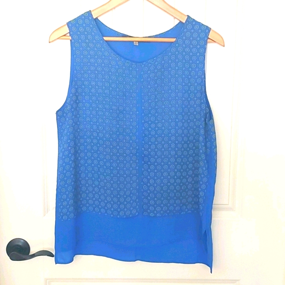 Sleeveless blouse